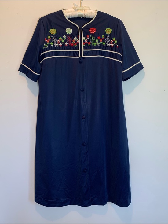 Vintage Other - Vintage 1970’s JC Penny Floral Embroidery Satin Housecoat Asian Inspired